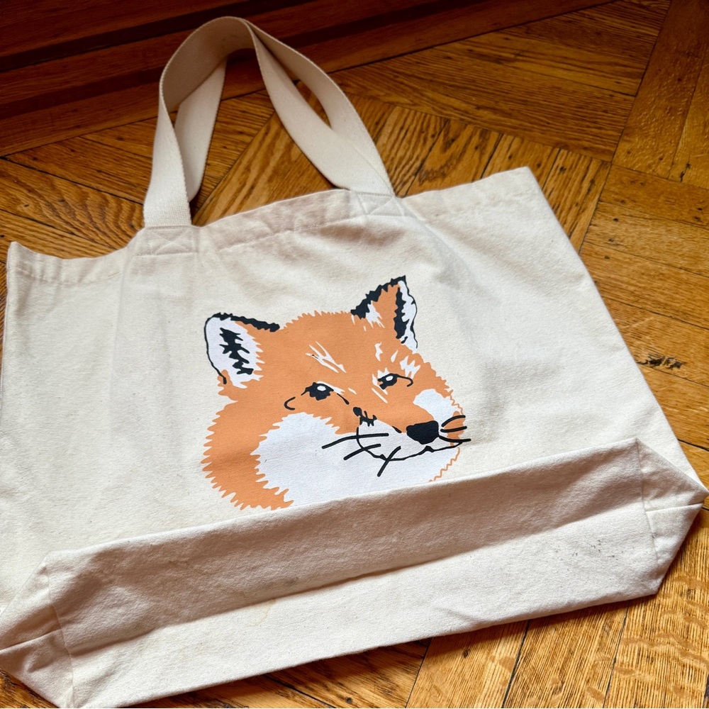 MAISON KITSUNÉ Natural/Cream Canvas Tote with Logo Patch - Picture 2 of 5